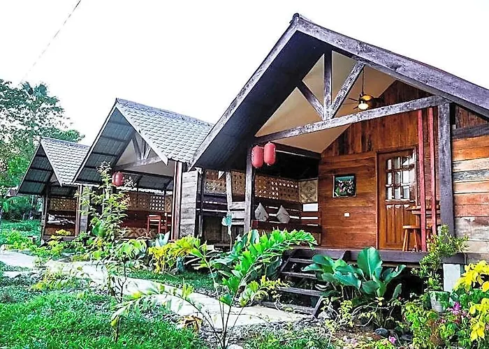Banlaw Pool And Garden Resort