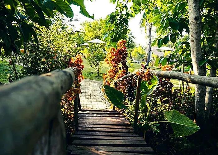 Banlaw Pool And Garden Resort